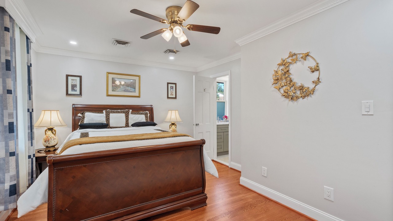 Photo of Bedroom in Oxon Hill
