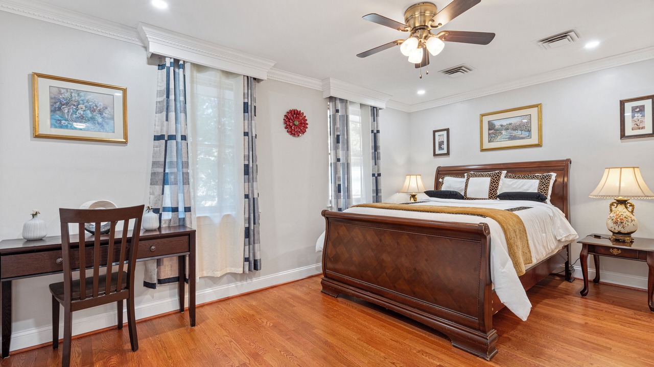 Photo of Bedroom in Oxon Hill