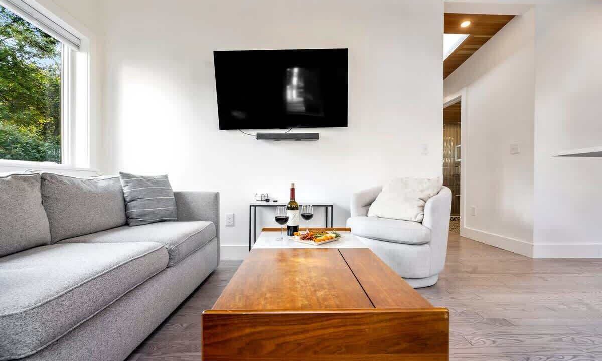 Photo of Livingroom in Oakdale