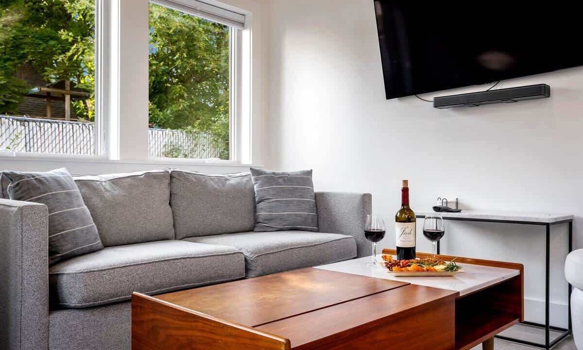 Photo of Livingroom in Oakdale