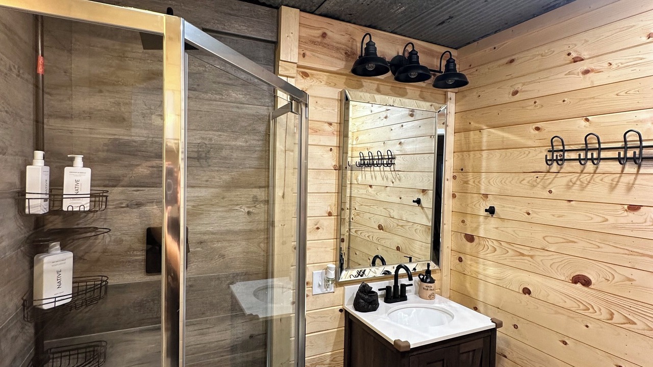 Photo of Bathroom in Winrock