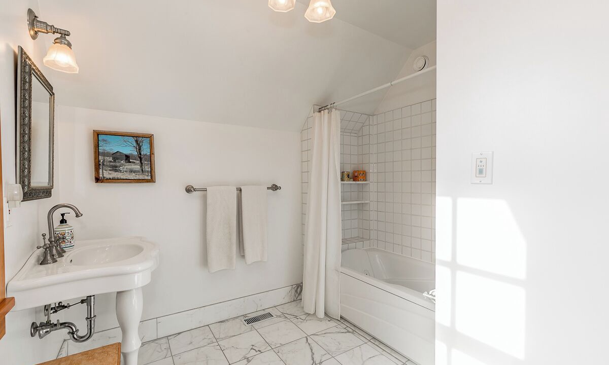 Photo of Bathroom in Terra Nova