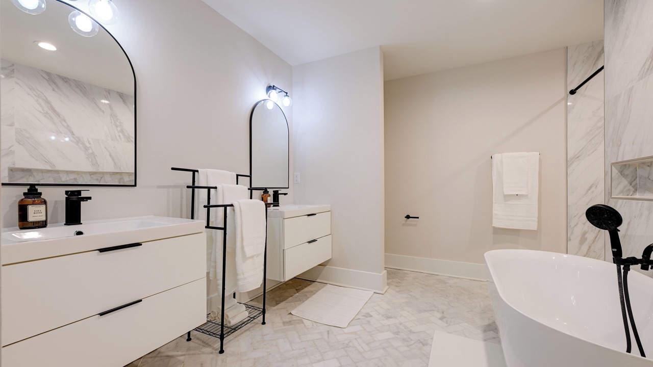 Photo of Bathroom in Downtown Memphis