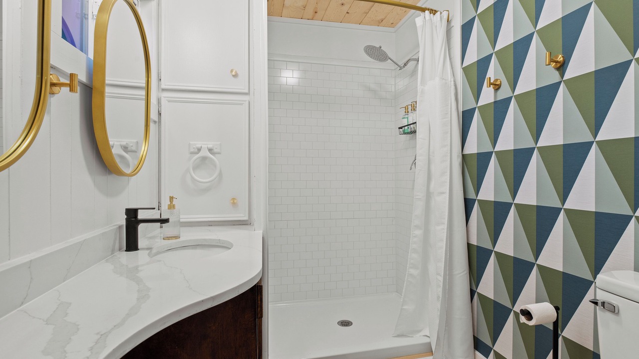Photo of Bathroom in Gober