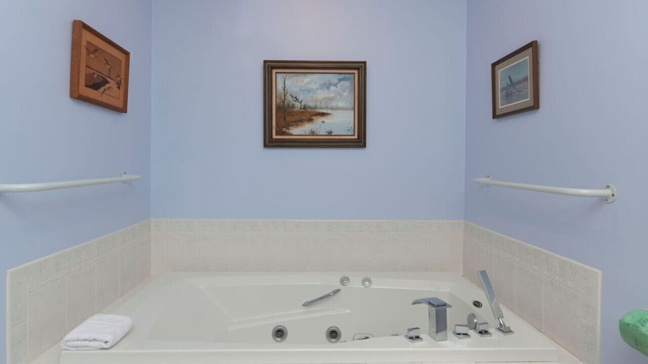 Photo of Bathroom in Leesville