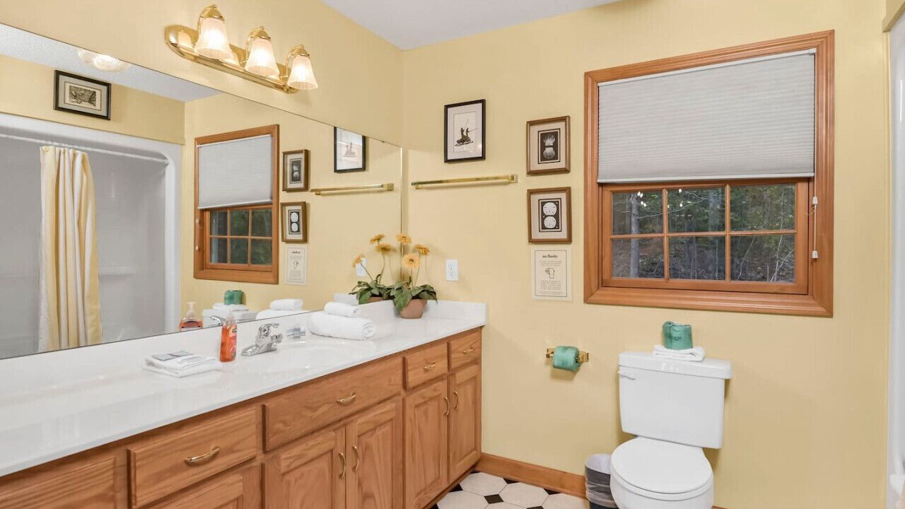 Photo of Bathroom in Leesville