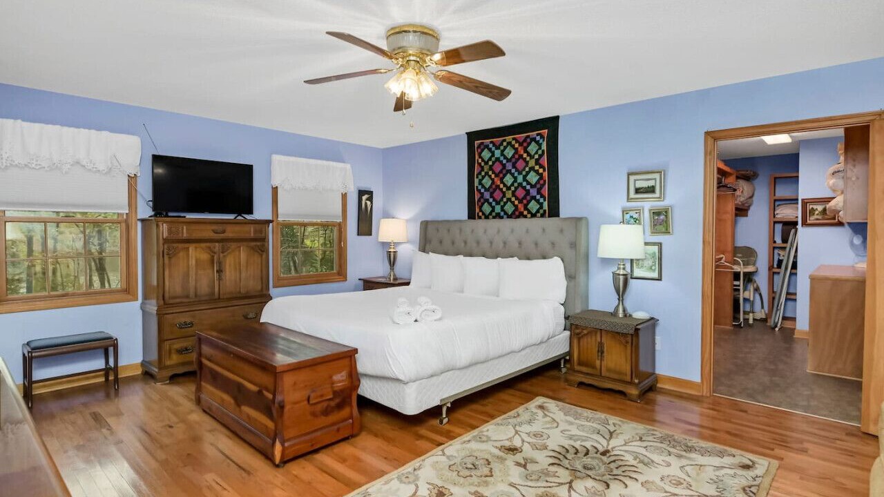 Photo of Bedroom in Leesville