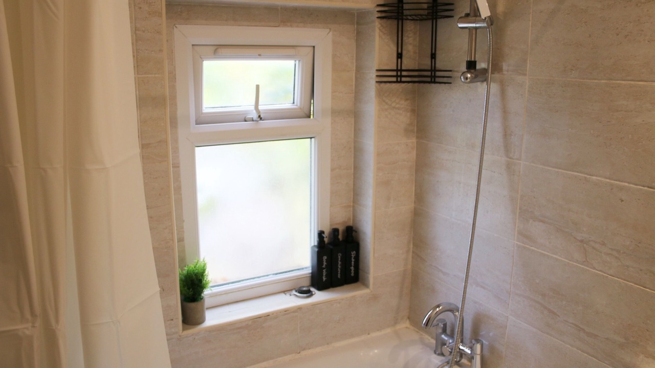 Photo of Bathroom in Homerton