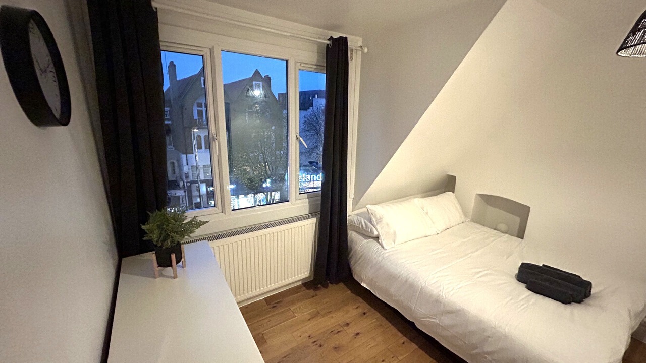Photo of Bedroom in Homerton