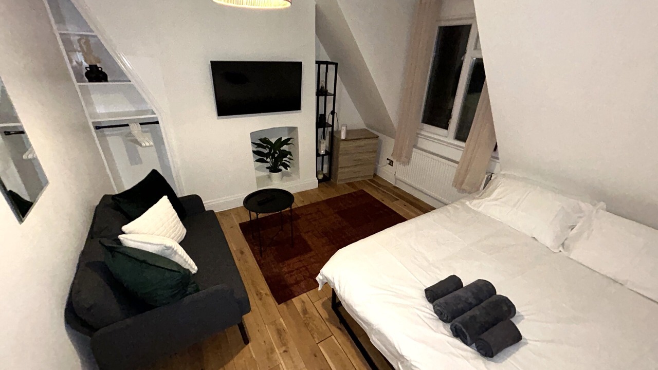 Photo of Bedroom in Homerton