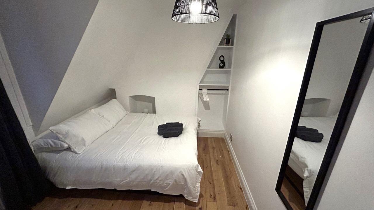 Photo of Bedroom in Homerton