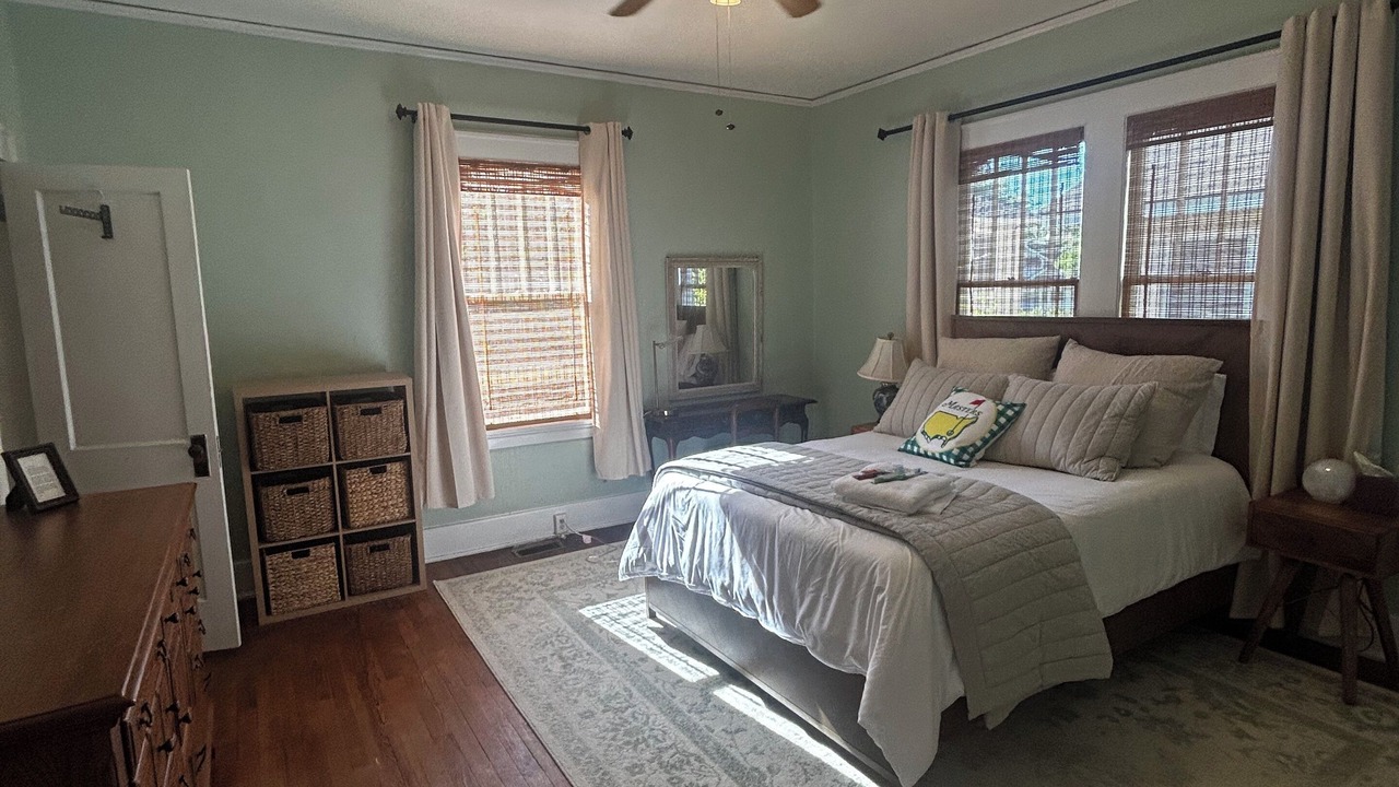 Photo of Bedroom in Midtown
