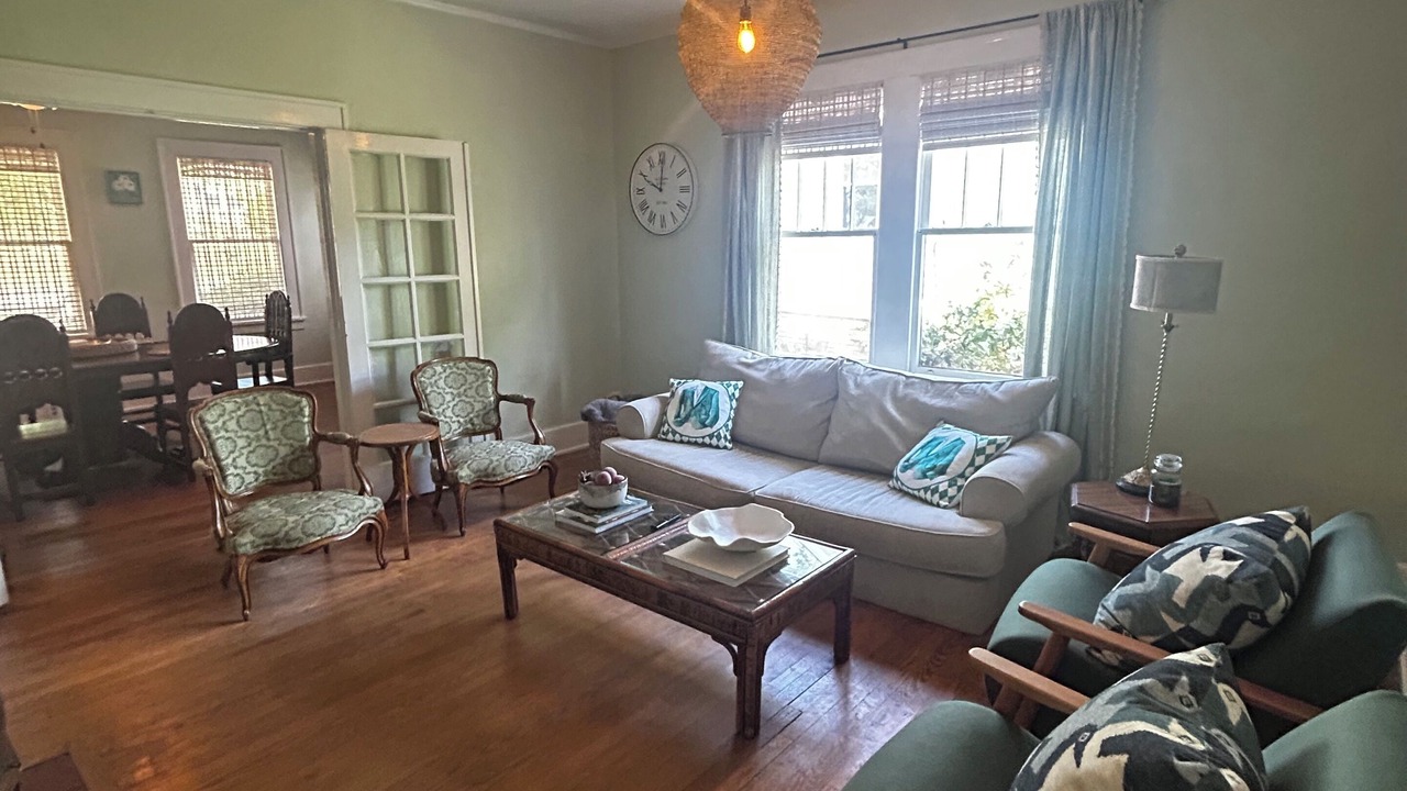 Photo of Livingroom in Midtown