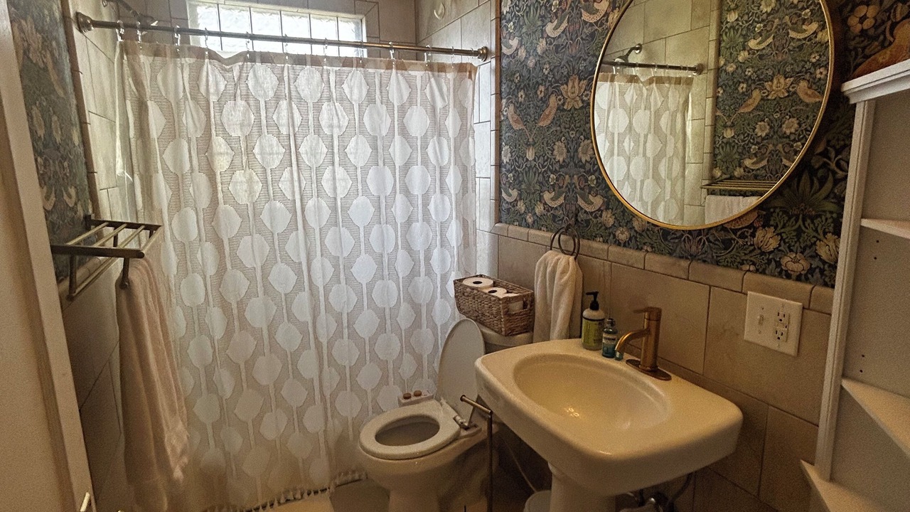 Photo of Bathroom in Midtown