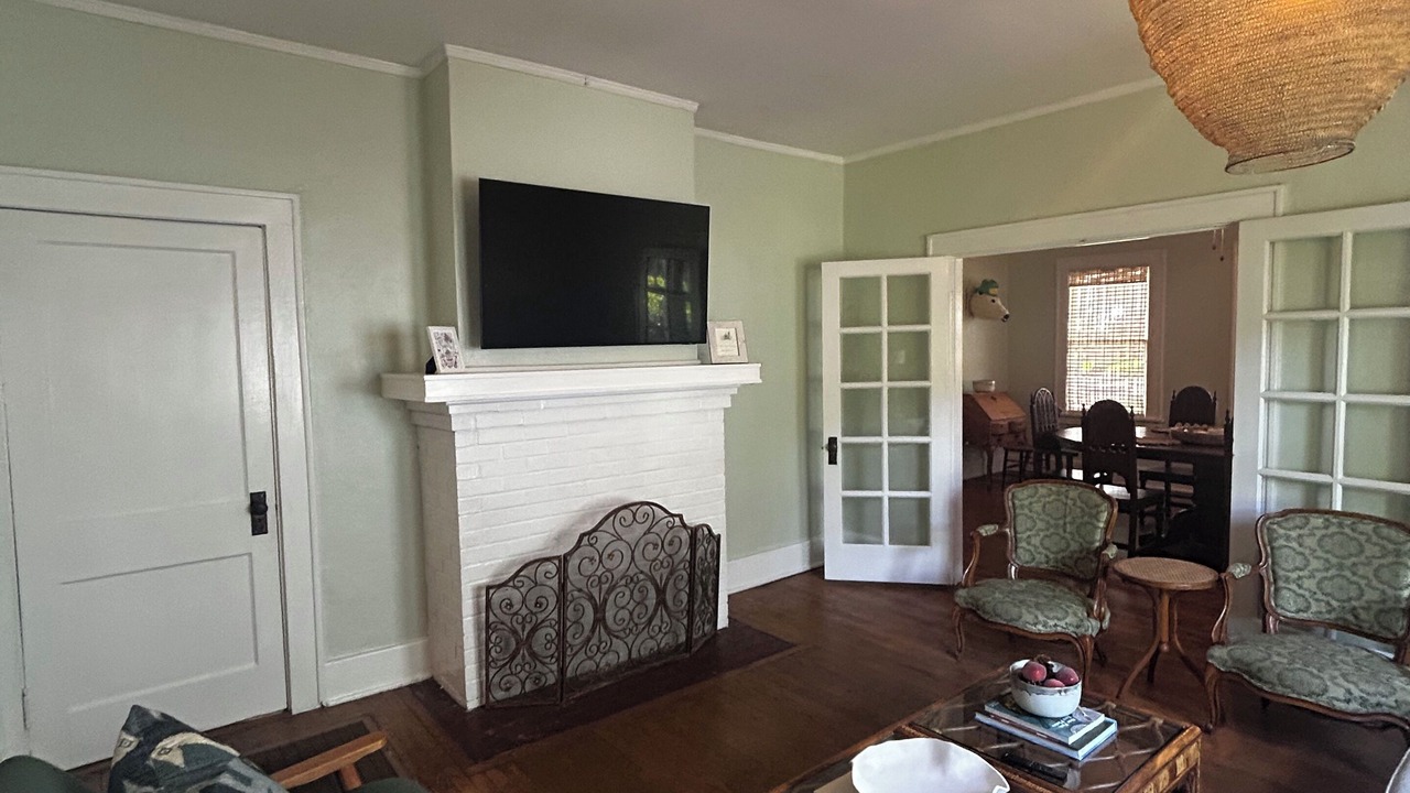 Photo of Livingroom in Midtown