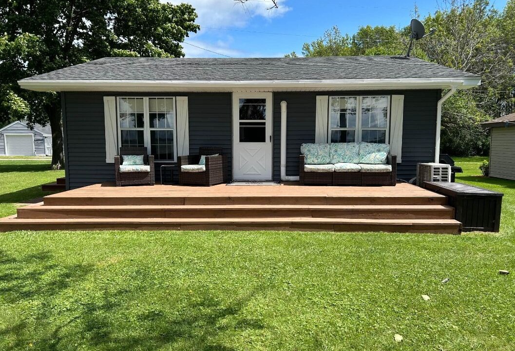 Photo of Outdoor in Three Mile Bay