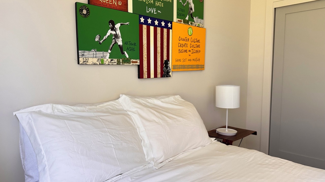 Photo of Bedroom in North Oak Park