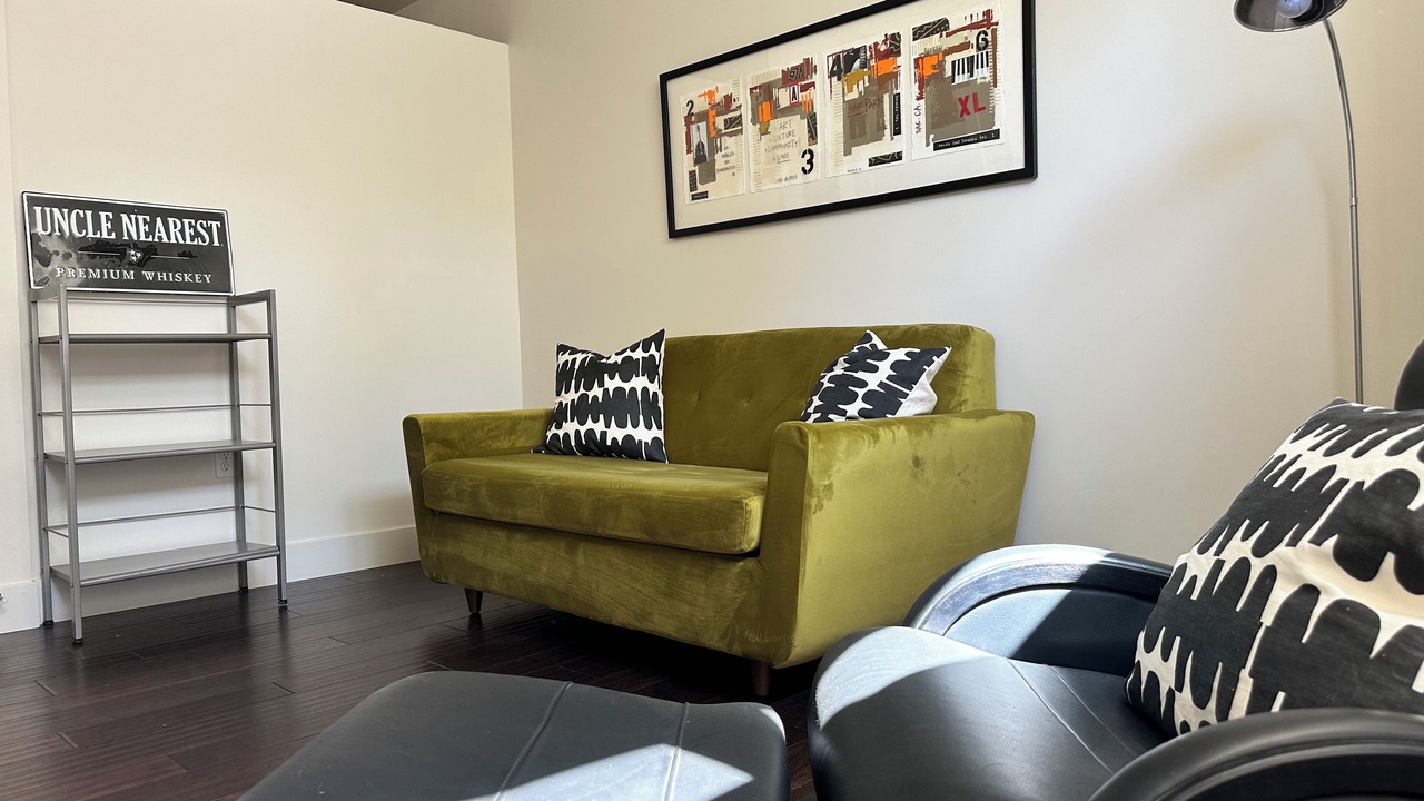 Photo of Livingroom in North Oak Park