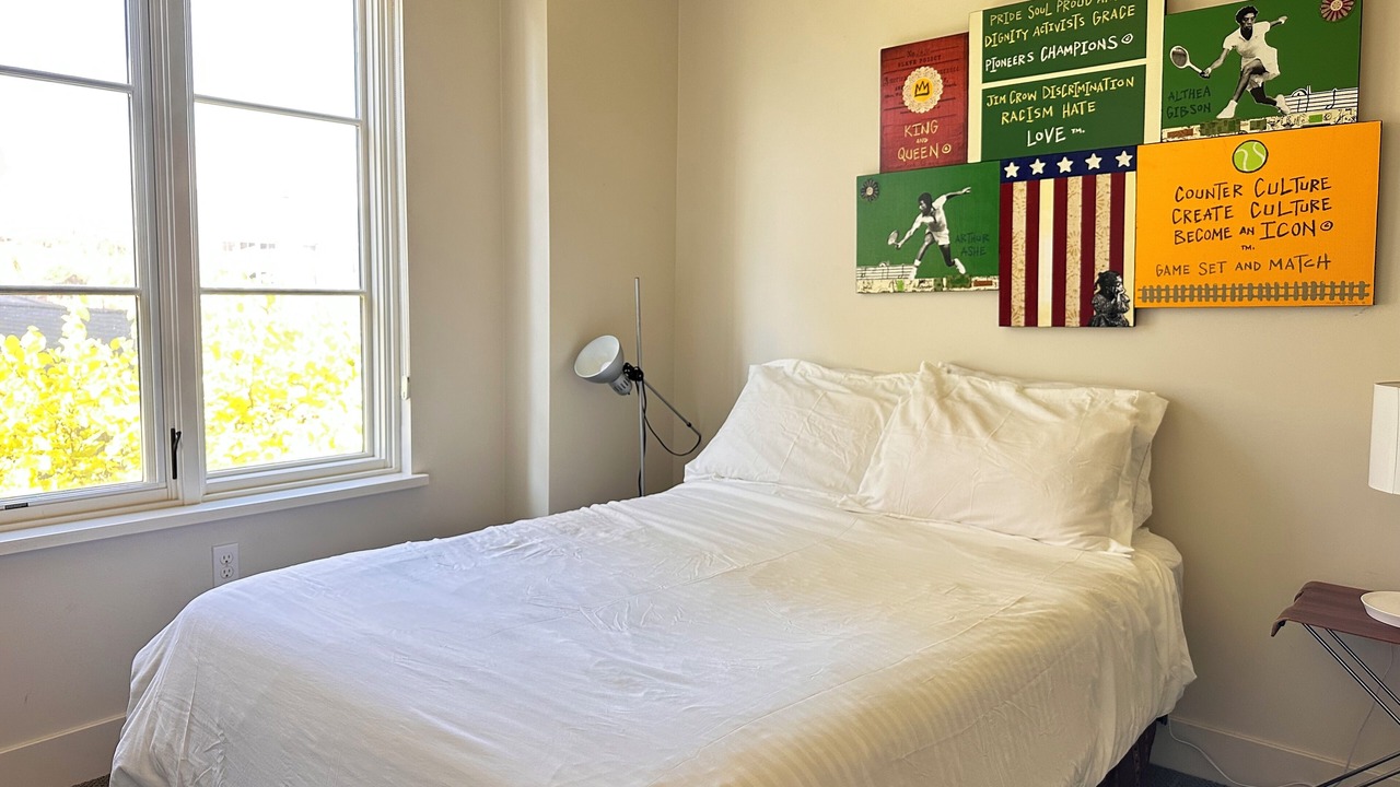 Photo of Bedroom in North Oak Park