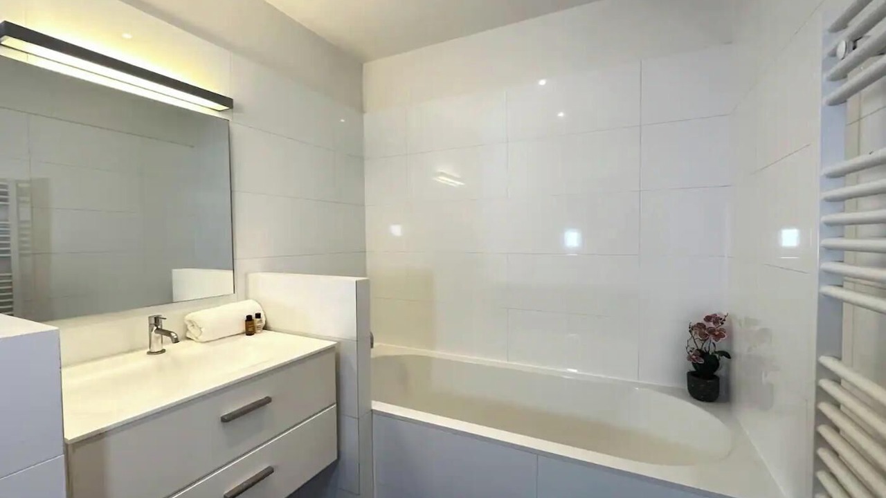 Photo of Bathroom in Odeon