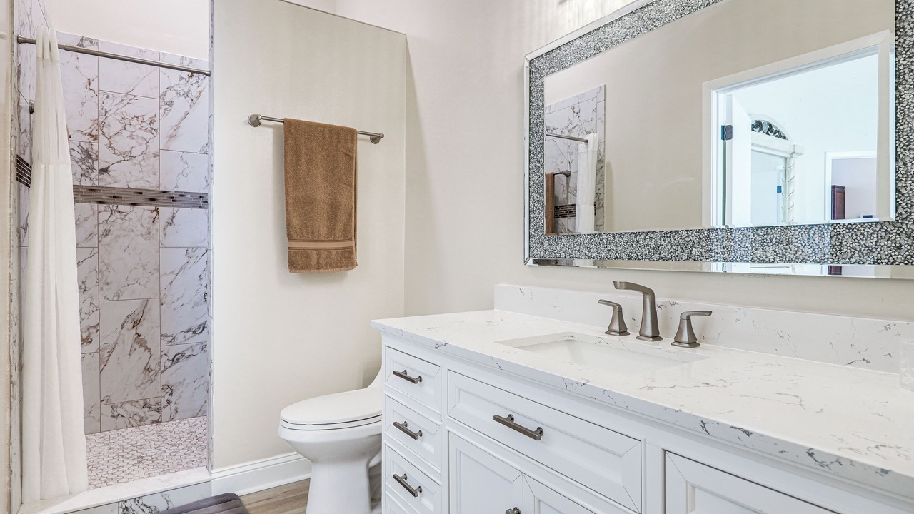 Photo of Bathroom in Girvin