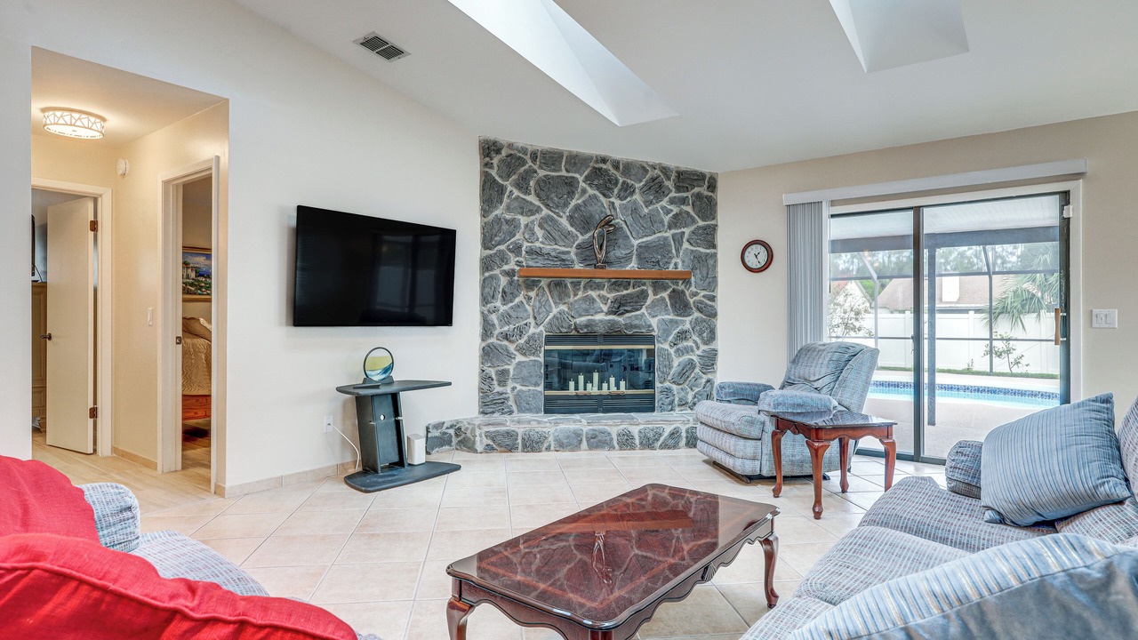 Photo of Livingroom in Girvin
