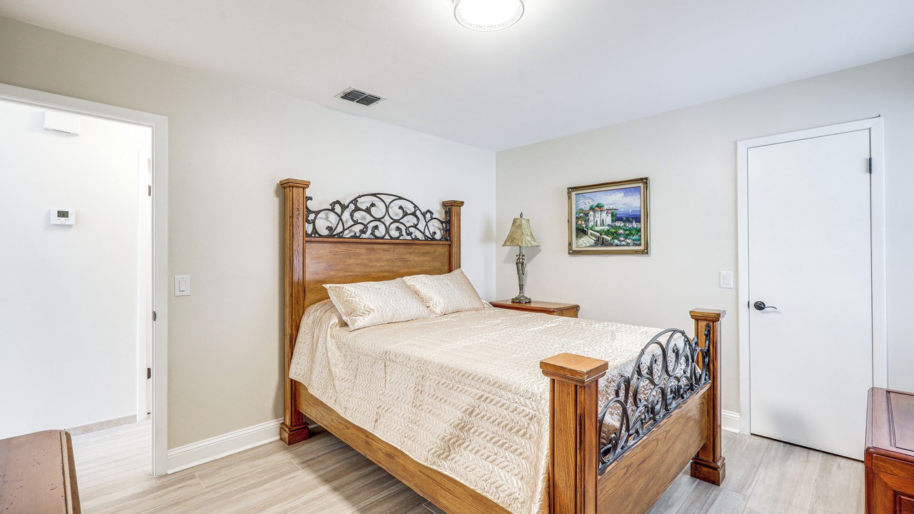 Photo of Bedroom in Girvin