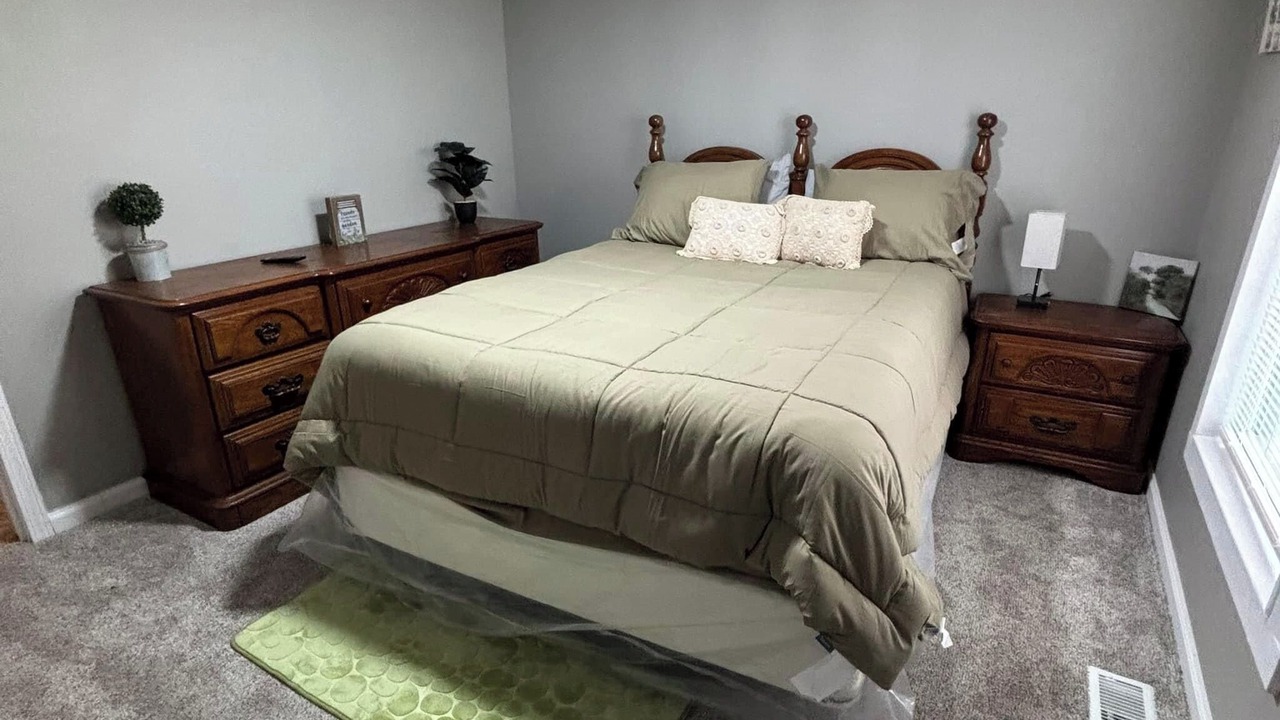 Photo of Bedroom in Crisp