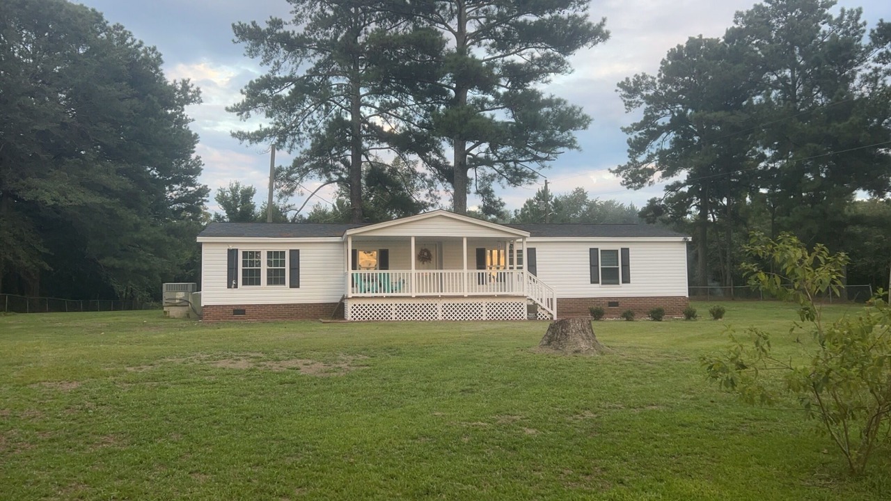 Photo of Outdoor in Crisp