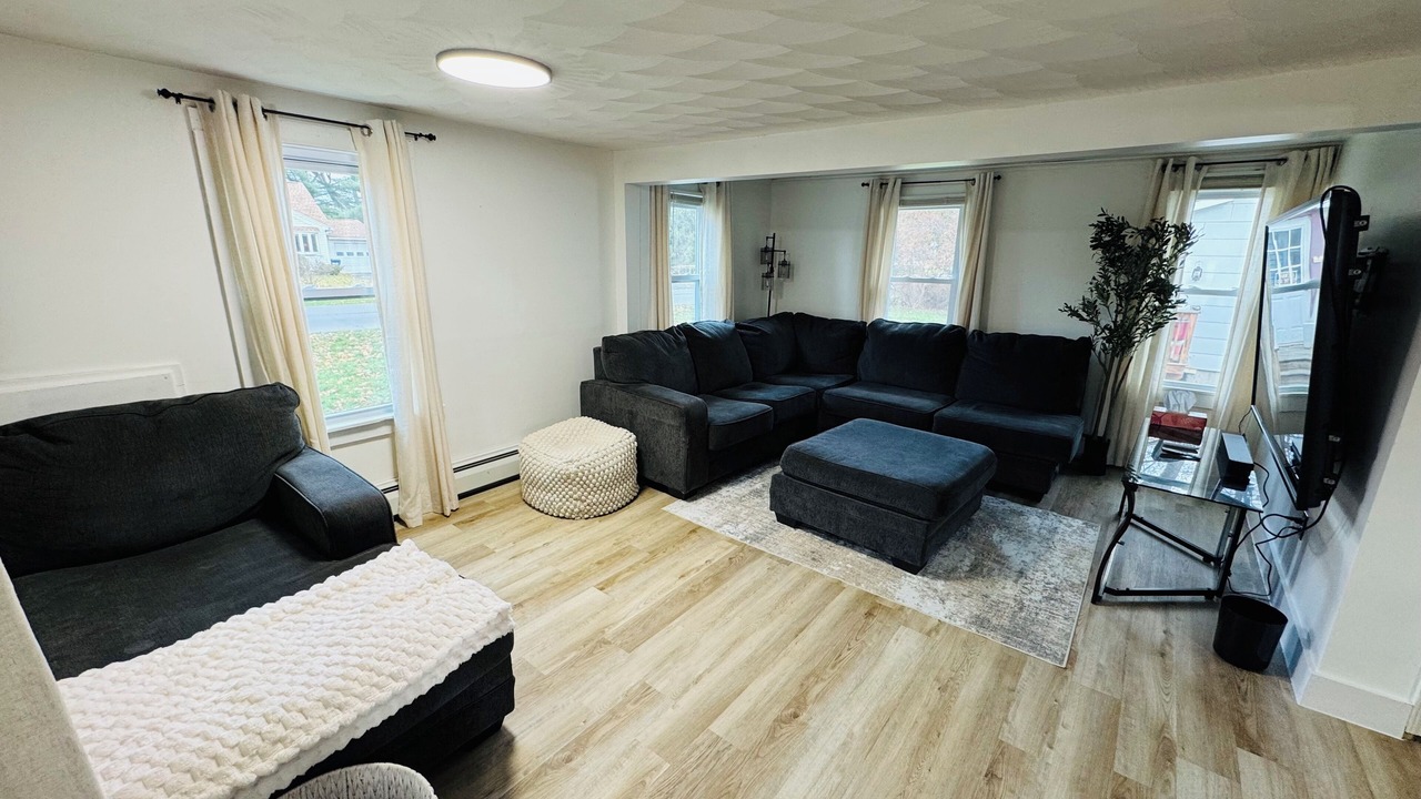Photo of Livingroom in Rochester