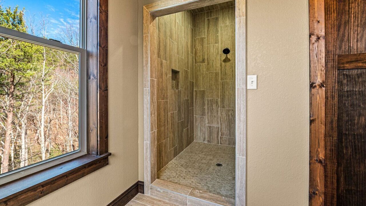 Photo of Bathroom in Gatlinburg - Pigeon Forge
