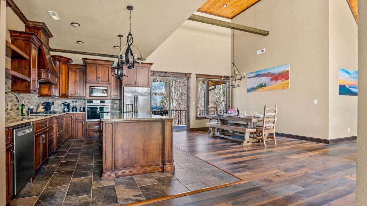 Photo of Kitchen in Gatlinburg - Pigeon Forge