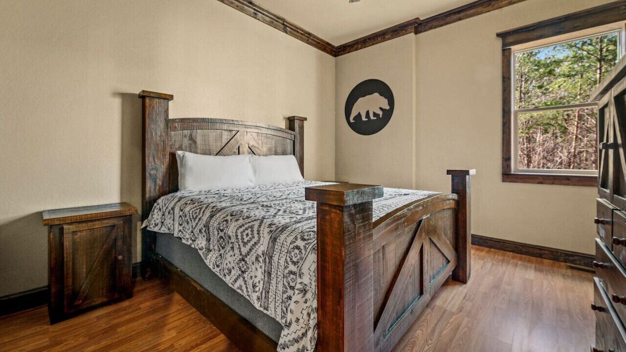 Photo of Bedroom in Gatlinburg - Pigeon Forge