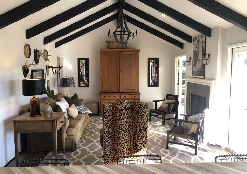 Photo of Livingroom in Crestline Heights