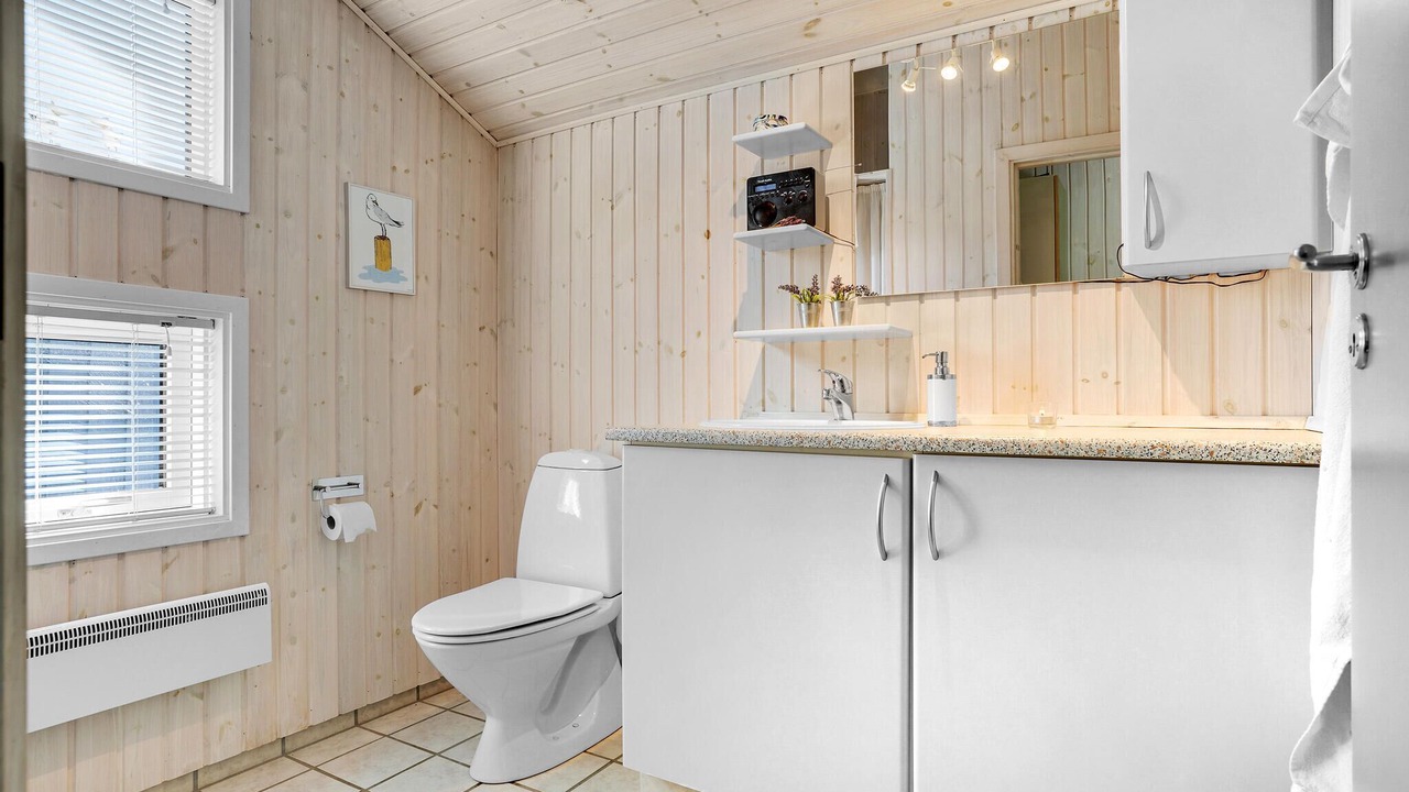 Photo of Bathroom in Lyngsbæk Strand