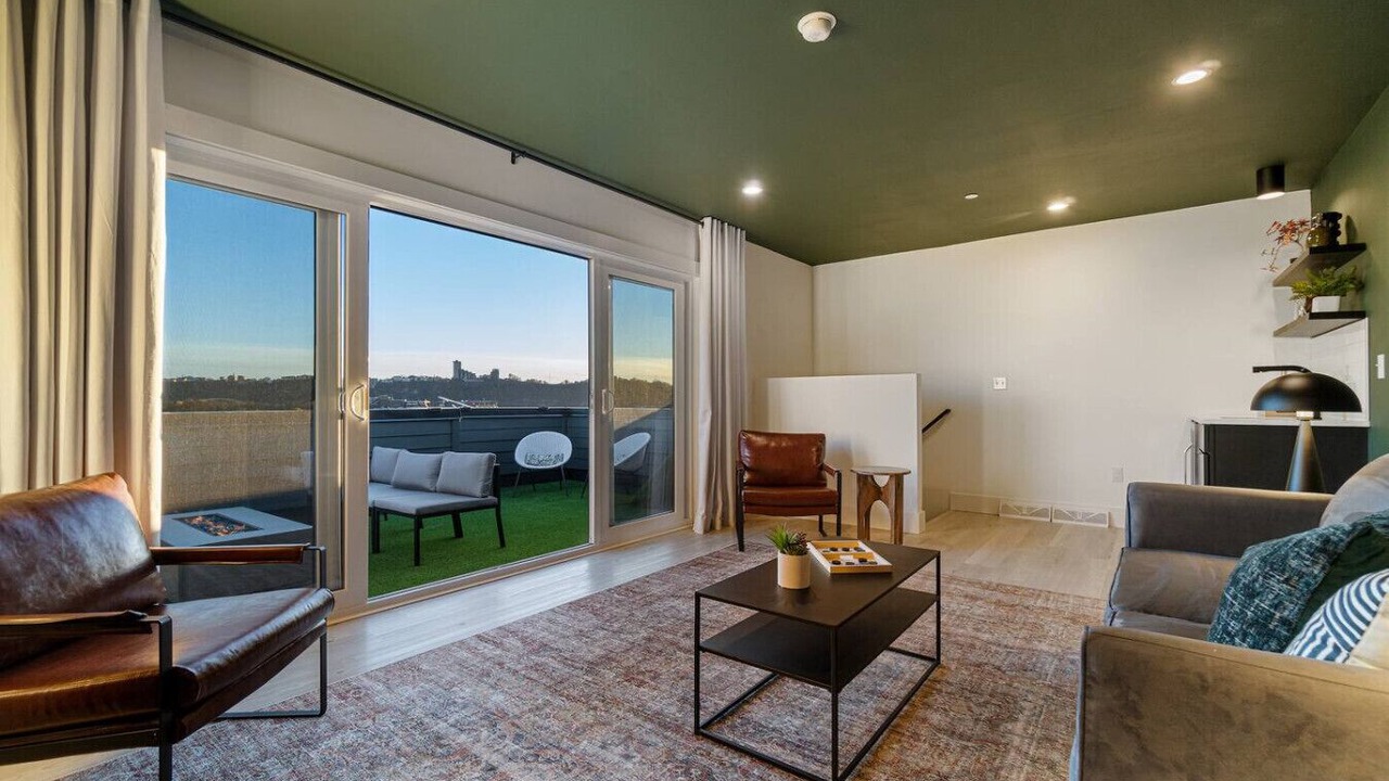 Photo of Bedroom in Central Northside