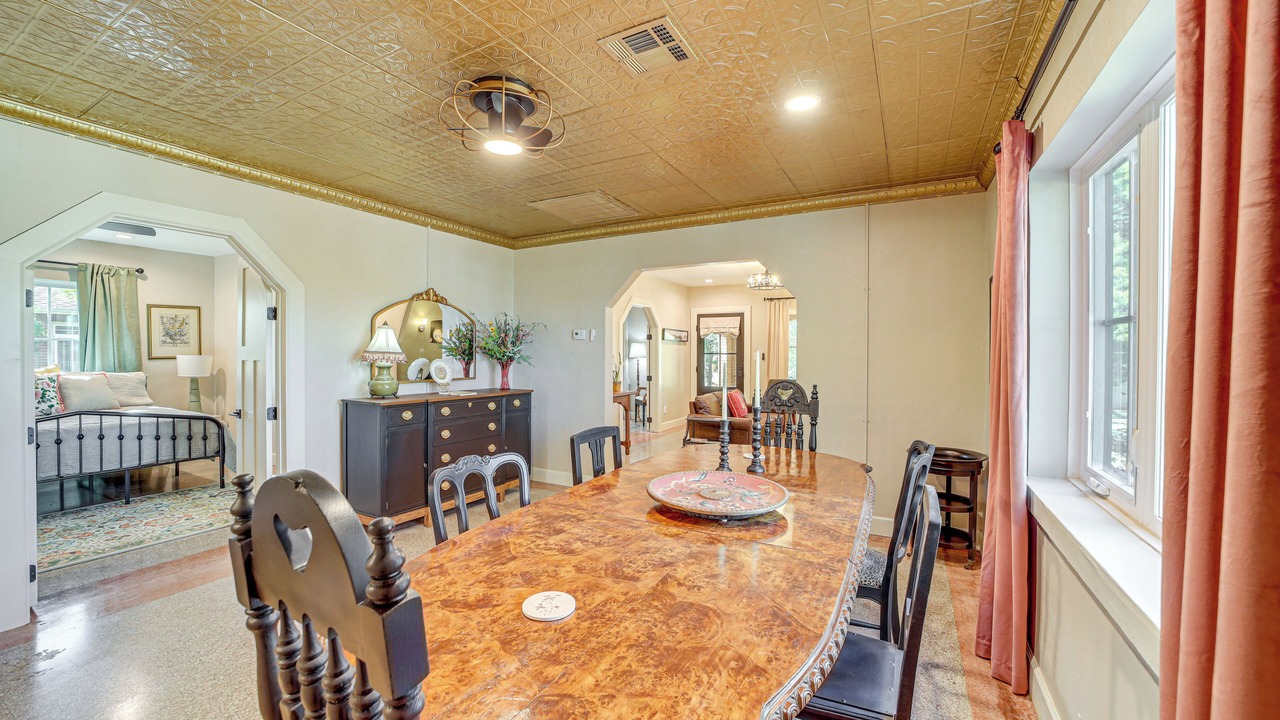 Photo of Bedroom in Sand Springs