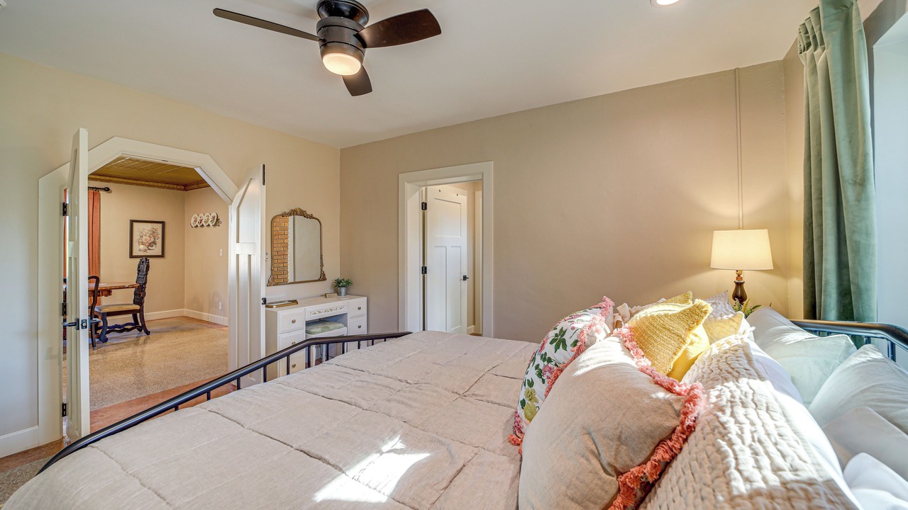 Photo of Bedroom in Sand Springs