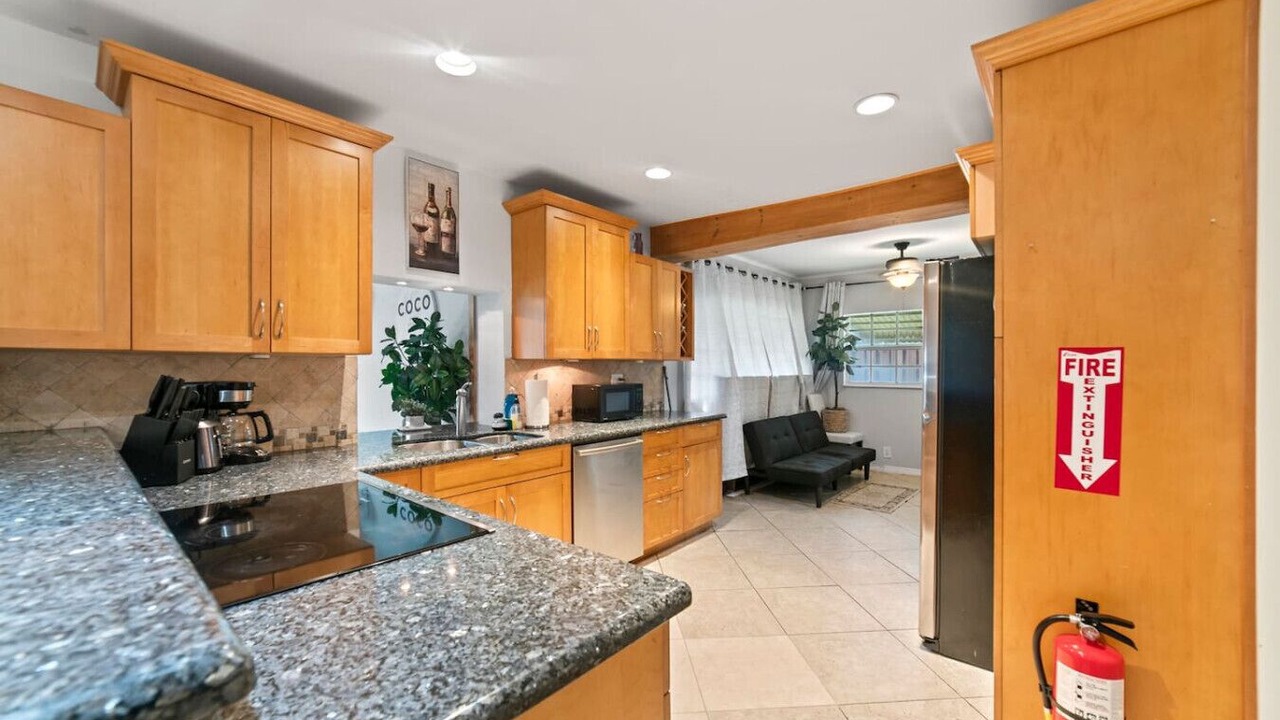 Photo of Kitchen in North Central Hollywood