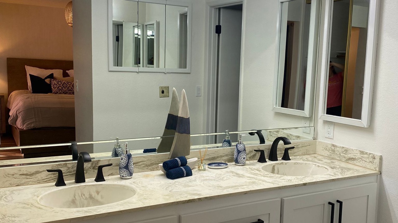 Photo of Bathroom in Discovery Bay