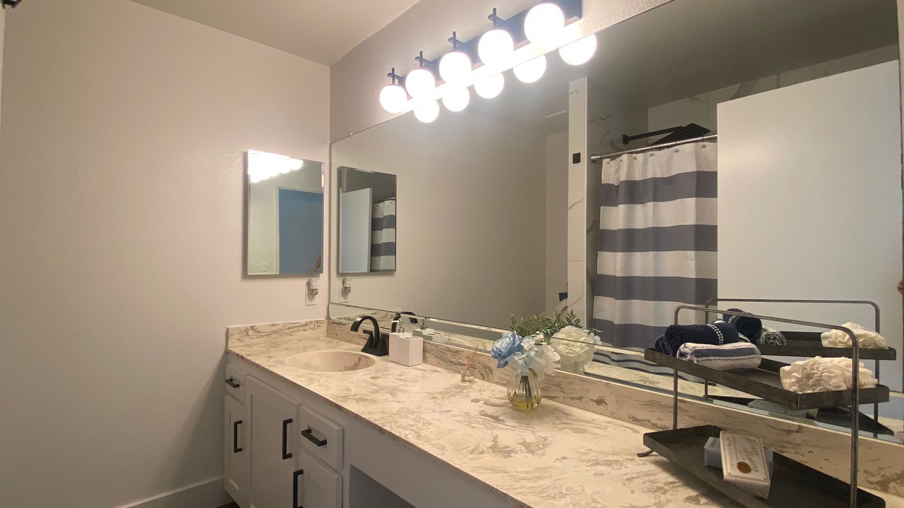 Photo of Bathroom in Discovery Bay