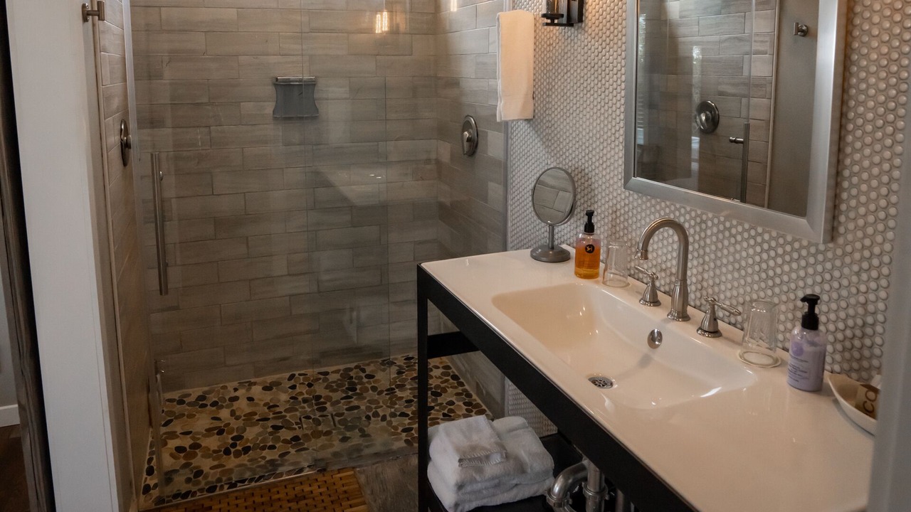 Photo of Bathroom in Kyle