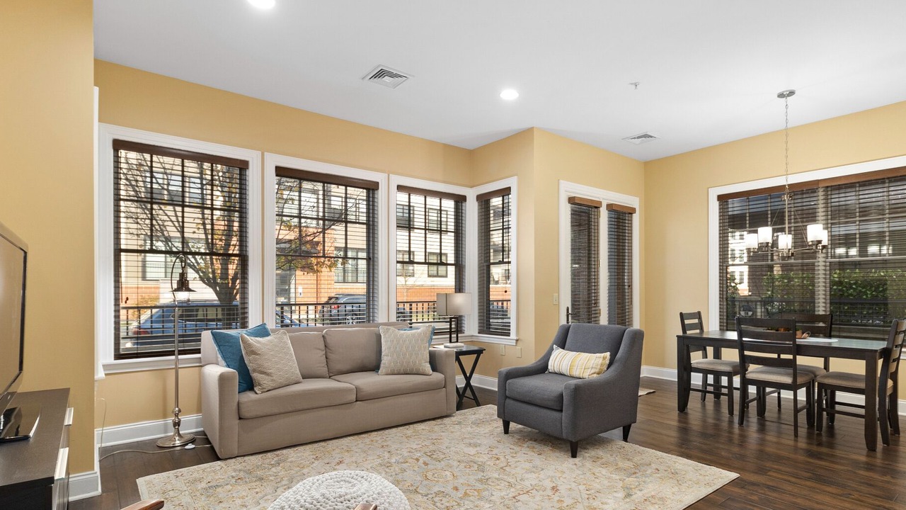 Photo of Livingroom in Saratoga Springs