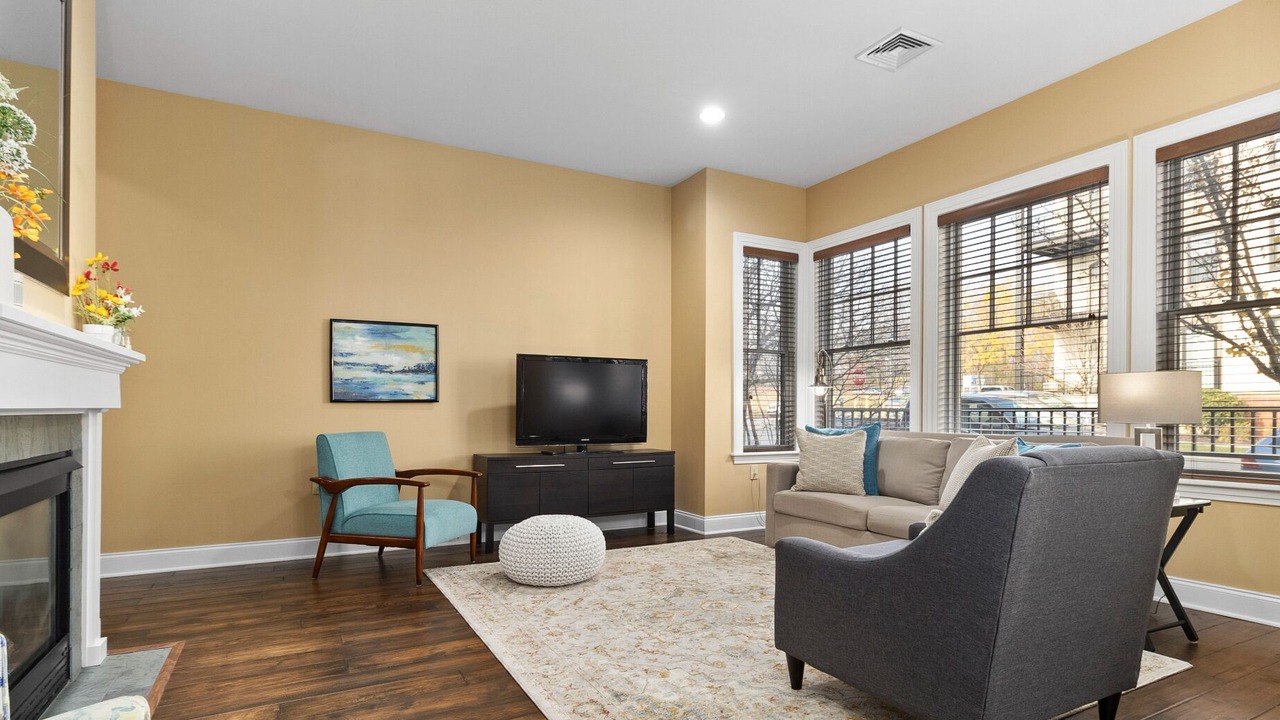 Photo of Livingroom in Saratoga Springs