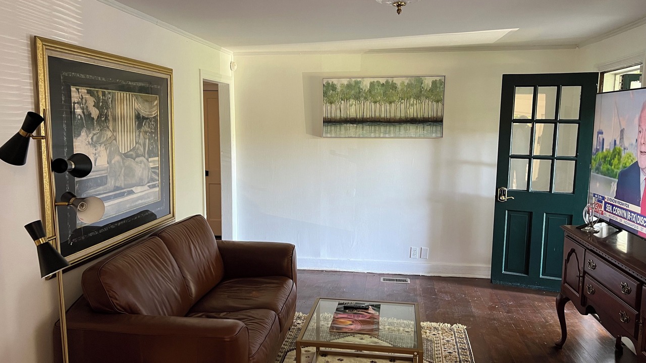 Photo of Livingroom in Owings Mills