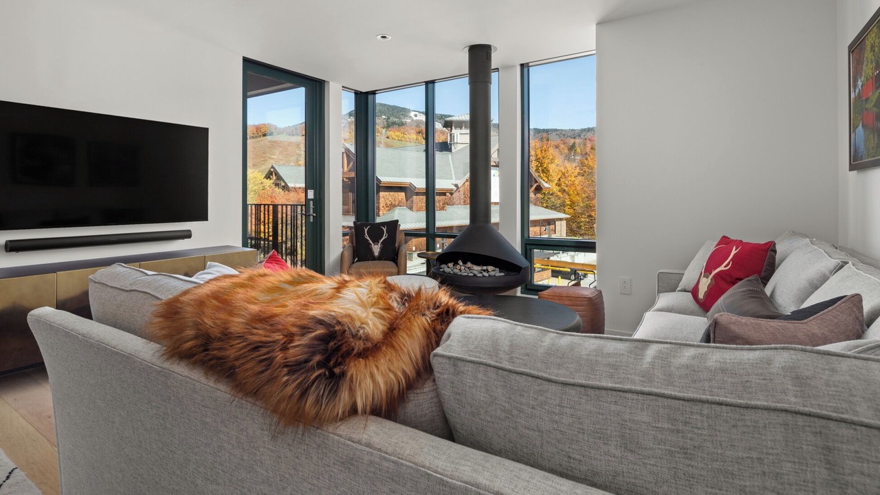 Photo of Livingroom in Stowe Area