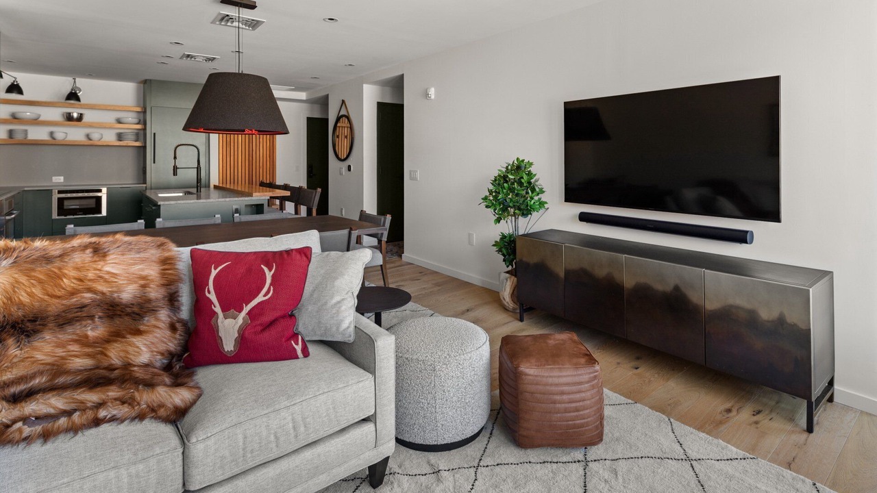 Photo of Livingroom in Stowe Area