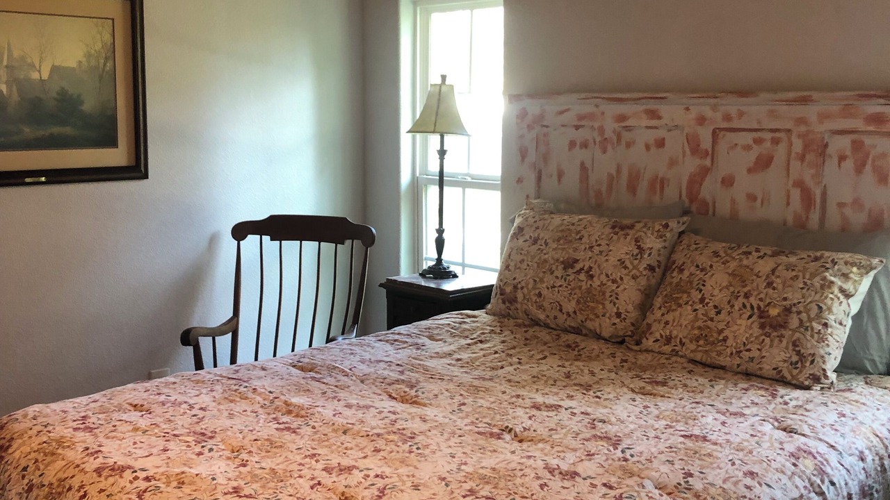 Photo of Bedroom in Pointblank