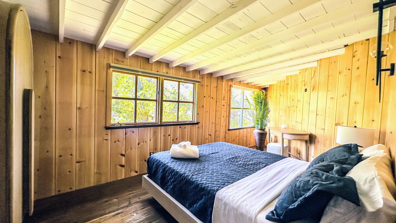 Photo of Bedroom in Agoura Hills