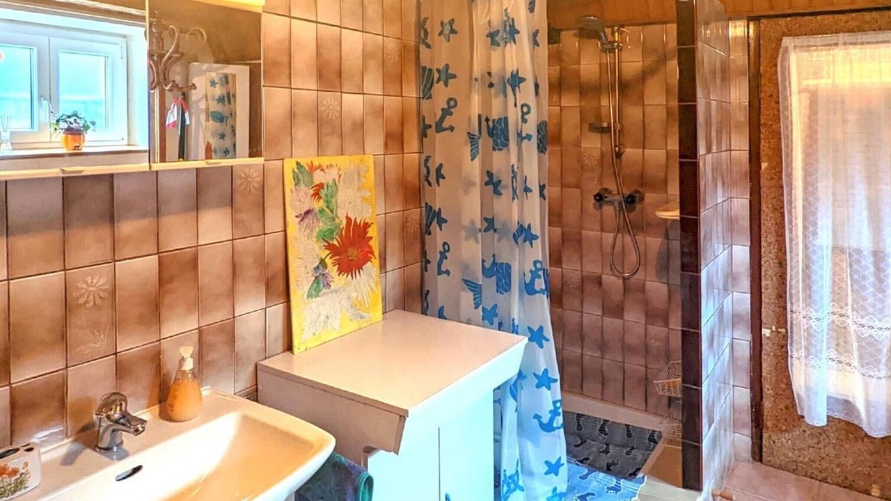 Photo of Bathroom in La Roche-Morey